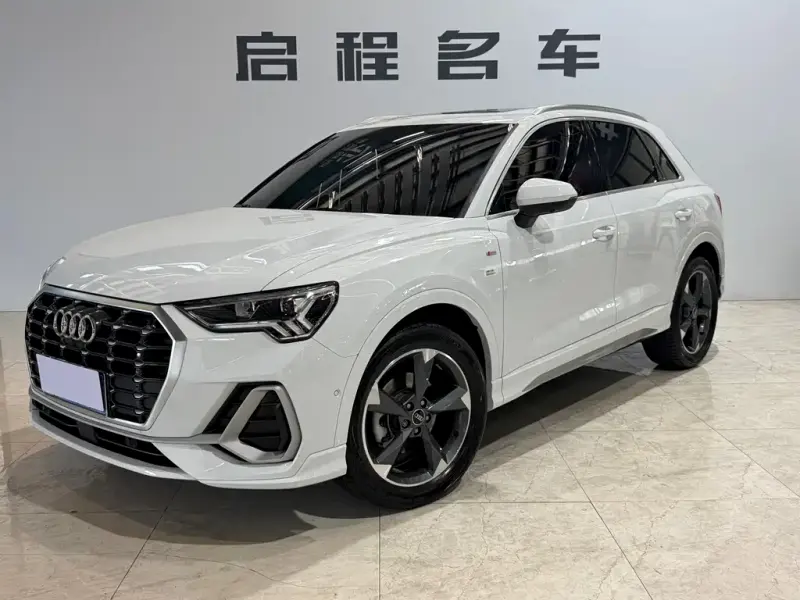 Audi Q3, 2023