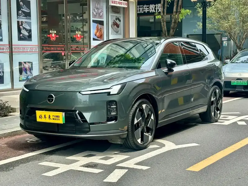Volvo XC70, 2025