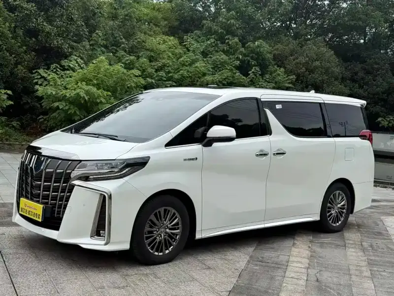 Toyota Alphard, 2023
