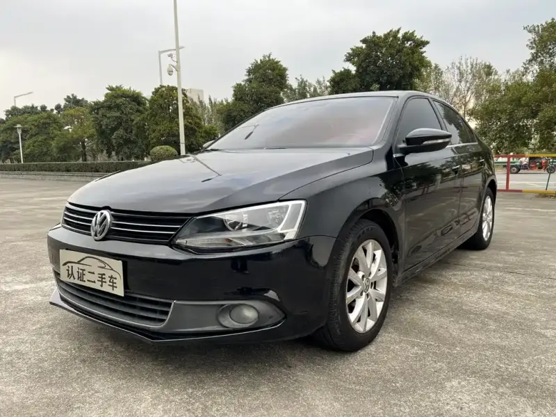 Volkswagen Sagitar, 2013