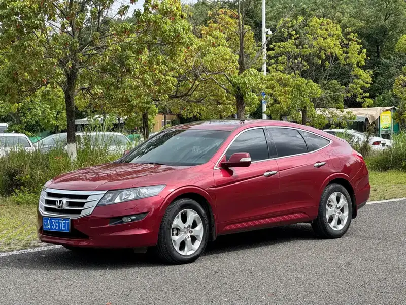 Honda Crosstour, 2015 — фото 1