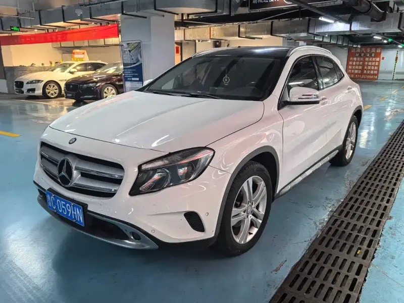 Mercedes-Benz GLA, 2015 — фото 1
