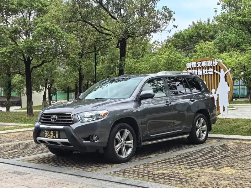Toyota Highlander, 2011