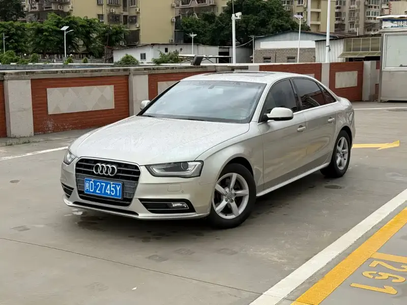 Audi A4L, 2015 — фото 1