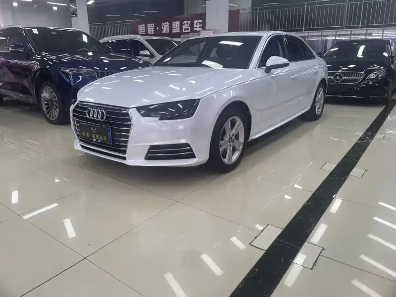 Audi A4L, 2018 — фото 1