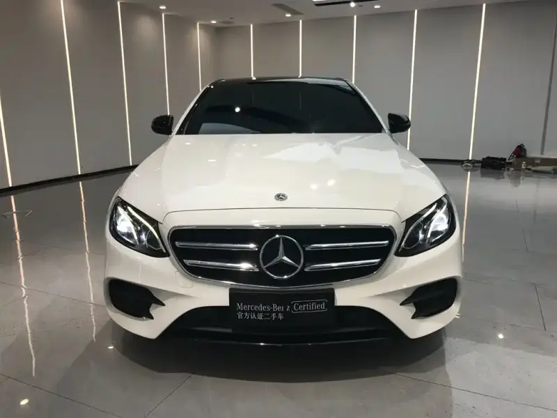Mercedes-Benz E-Class, 2020 — фото 1