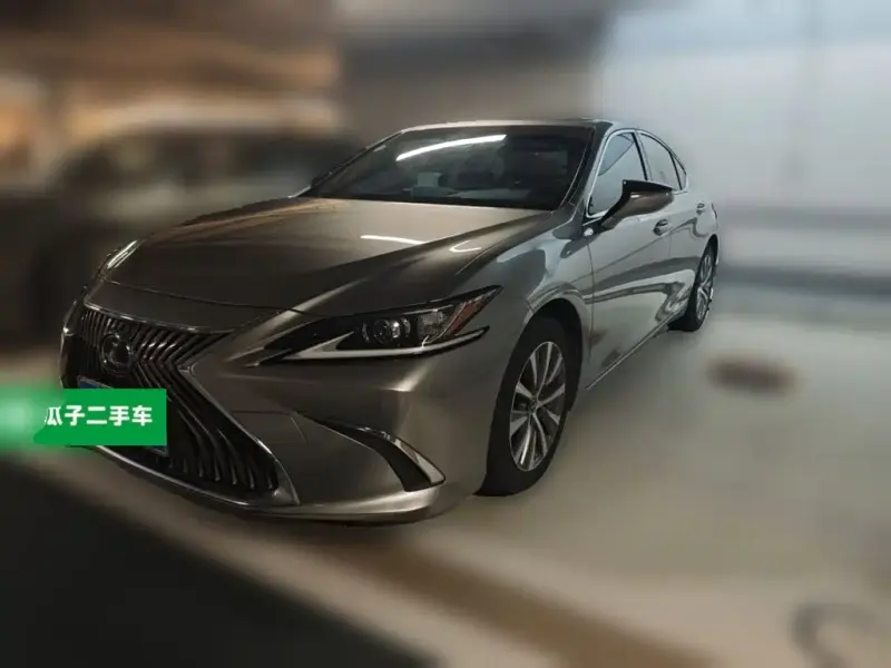 Lexus ES, 2018