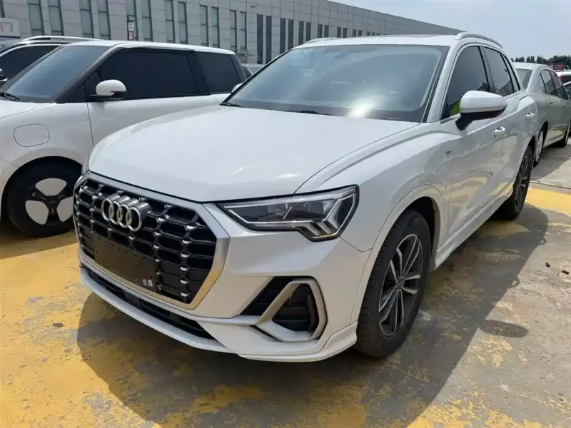 Audi Q3, 2022
