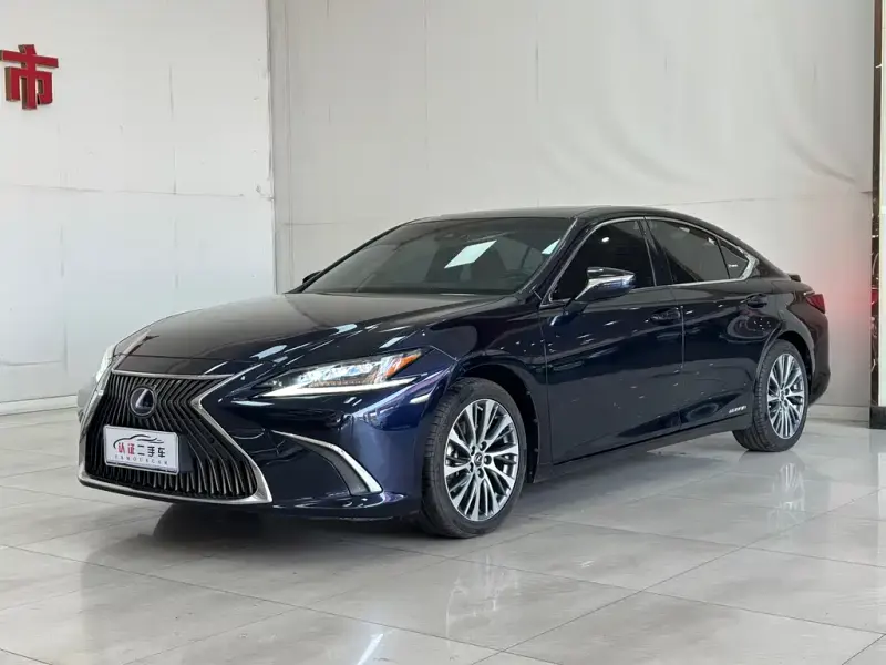 Lexus ES, 2021