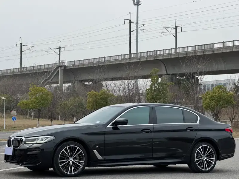 BMW 5 Series, 2022