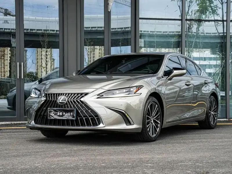 Lexus ES, 2024
