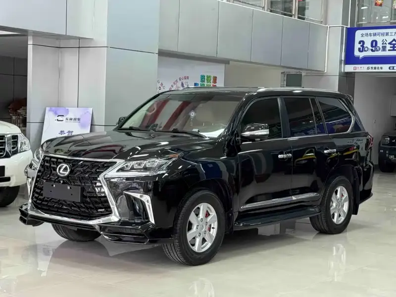 Lexus LX, 2010