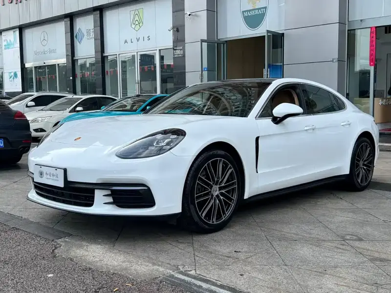 Porsche Panamera, 2018