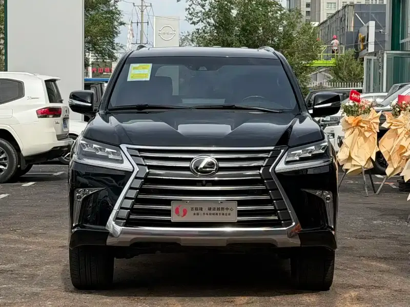 Lexus LX, 2020 — фото 1