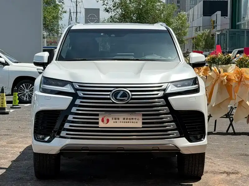 Lexus LX, 2023 — фото 1