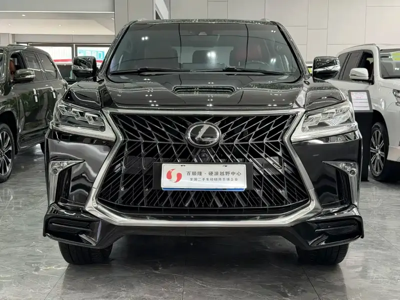 Lexus LX, 2020 — фото 1