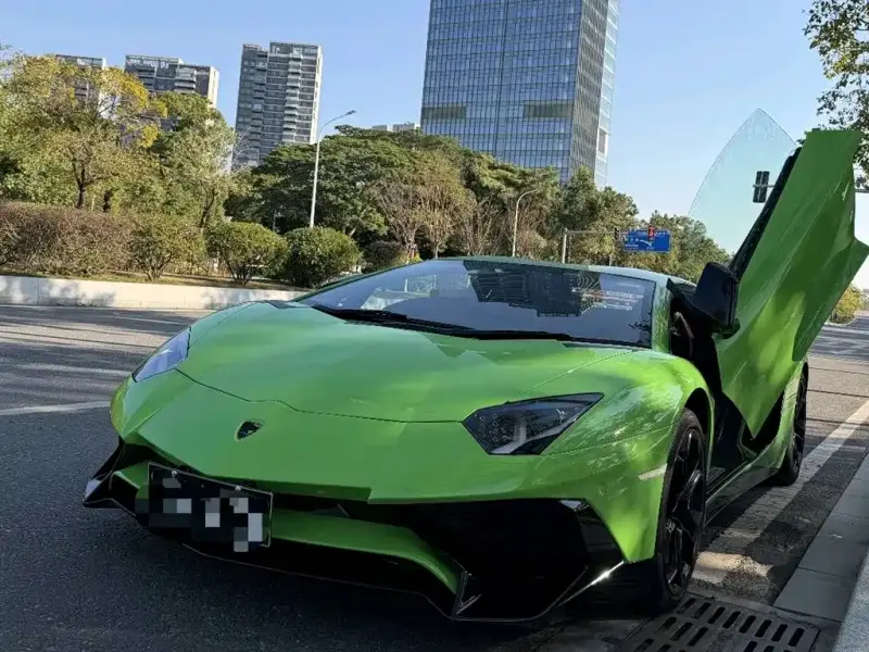 Lamborghini Aventador, 2013