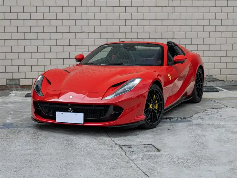 Ferrari 812, 2022
