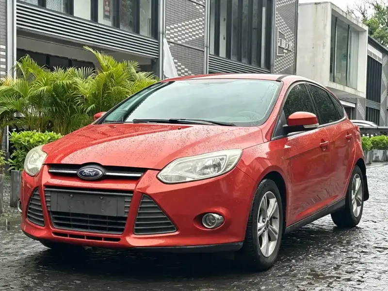 Ford Focus, 2012 — фото 1