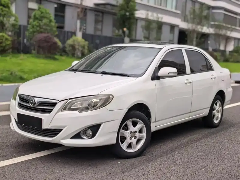 Toyota Corolla, 2015 — фото 1