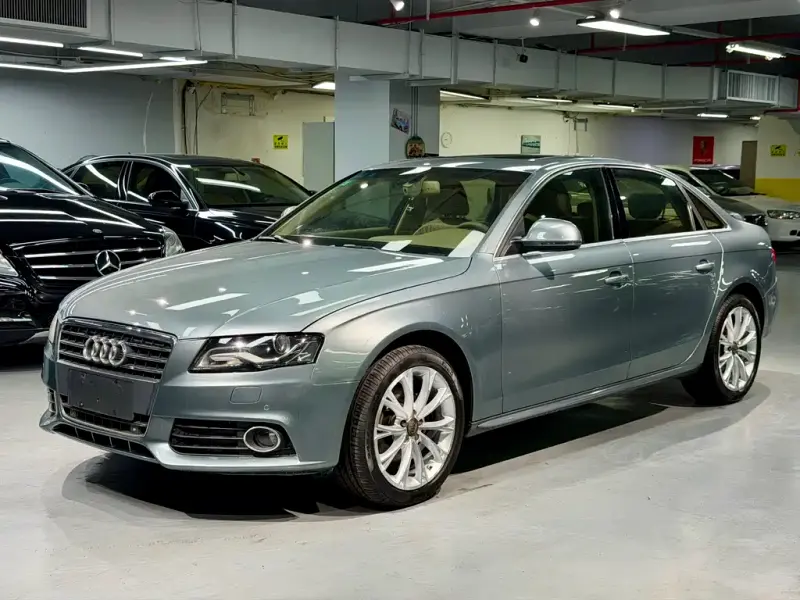 Audi A4L, 2010