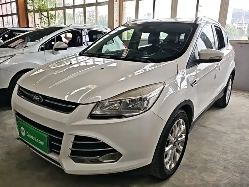 Ford Kuga, 2015