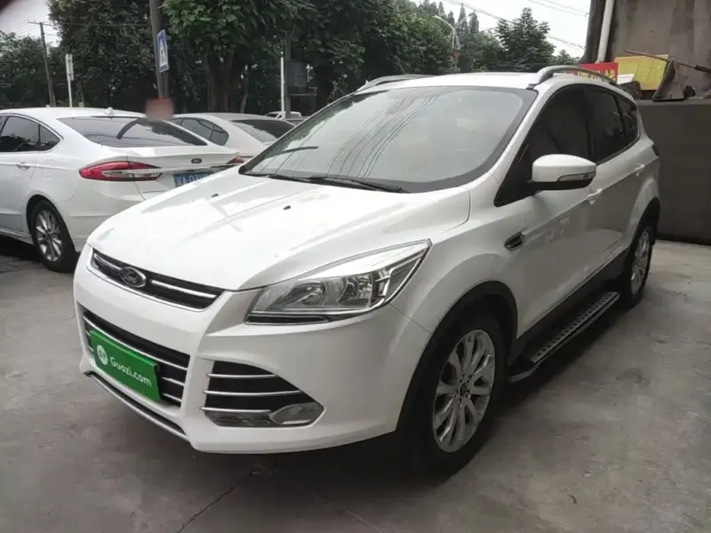 Ford Kuga, 2015