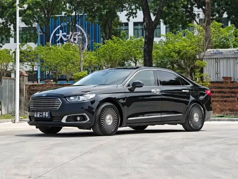 Ford Taurus, 2016