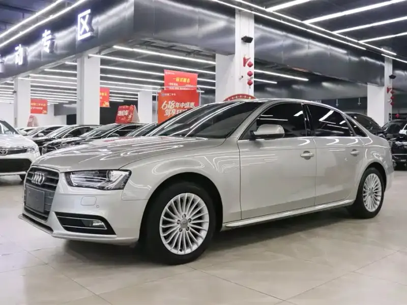 Audi A4L, 2015 — фото 1