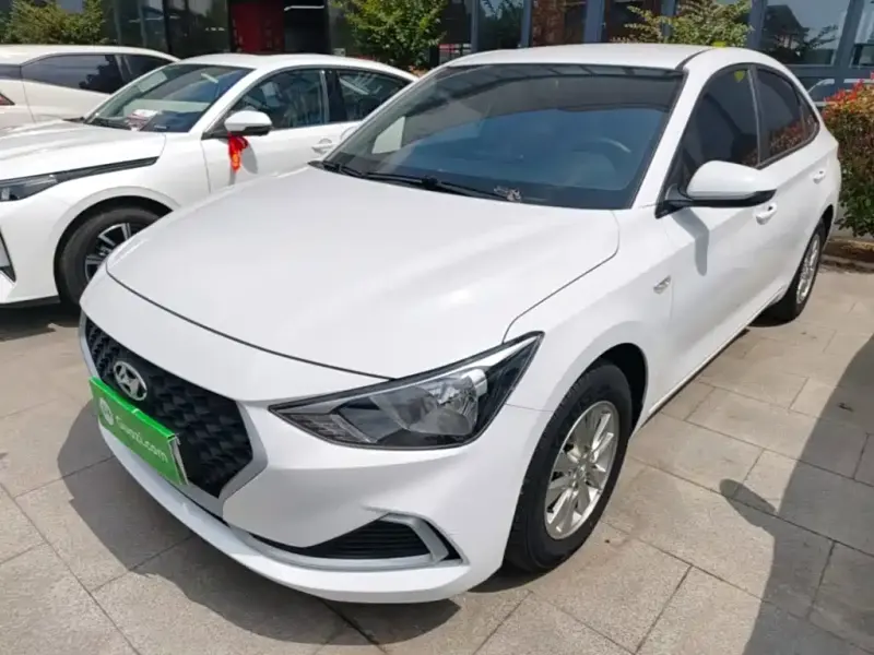 Hyundai Elantra, 2023 — фото 1