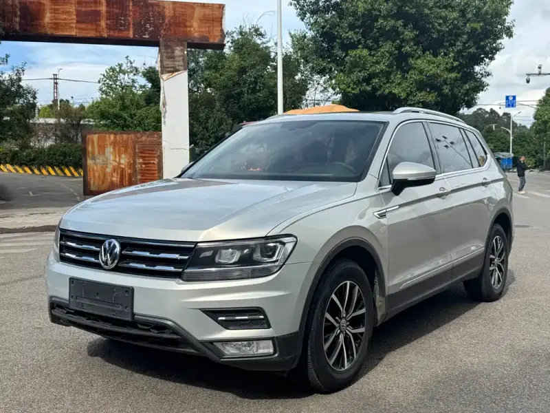 Volkswagen Tiguan L, 2018