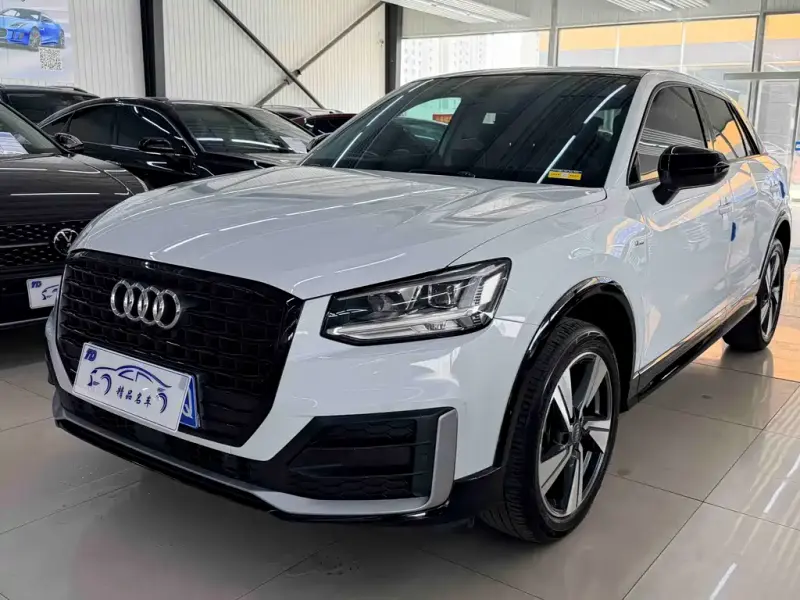 Audi Q2L, 2021