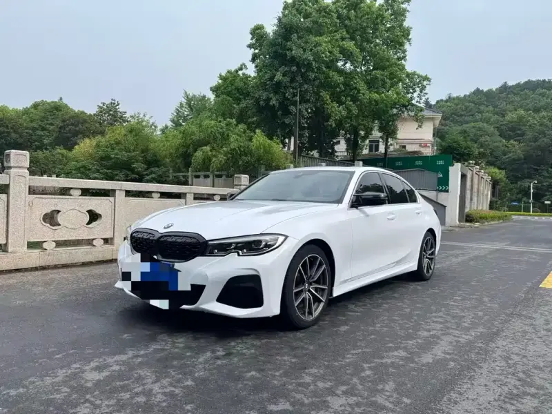 BMW 3 Series, 2023