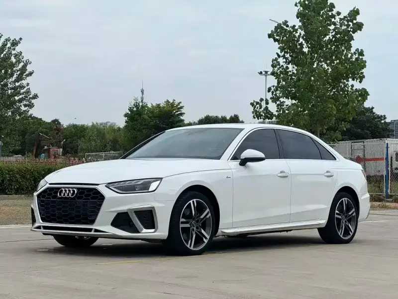 Audi A4L, 2022 — фото 1