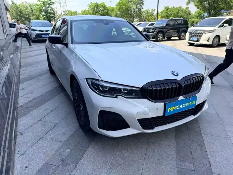 BMW 3 Series, 2022