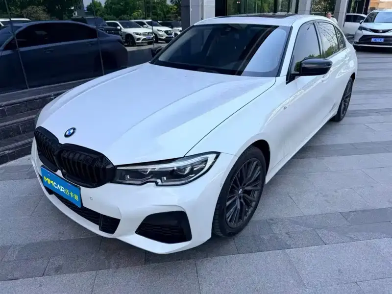 BMW 3 Series, 2022