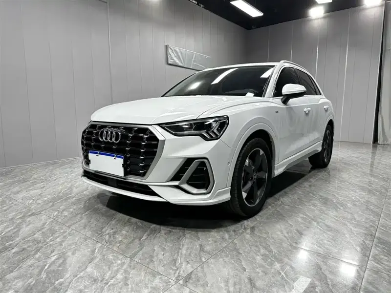 Audi Q3, 2022