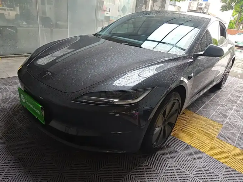 Tesla Model 3, 2025