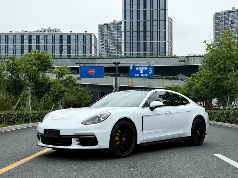 Porsche Panamera, 2019