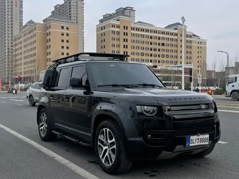 Land Rover Defender, 2023