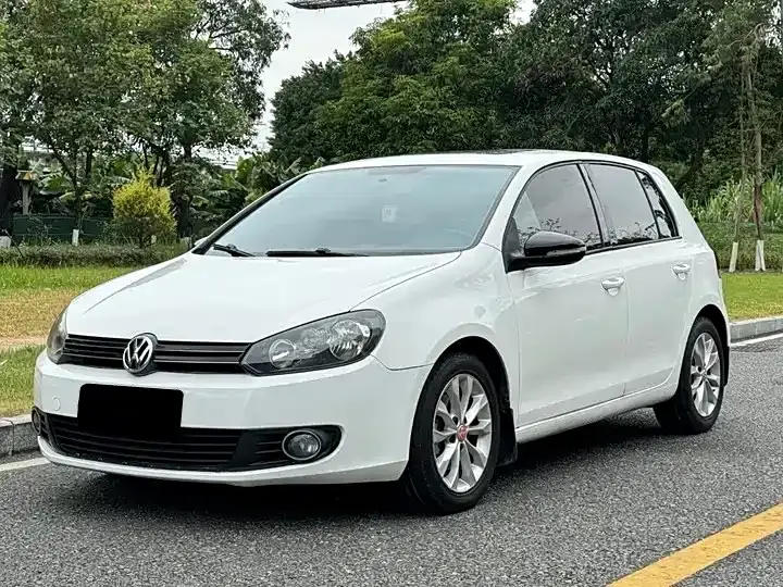 Volkswagen Golf, 2010