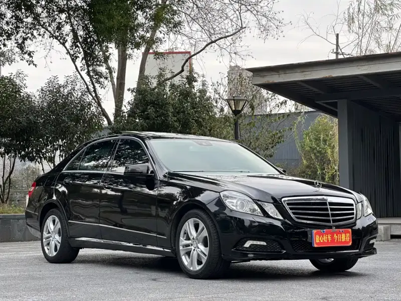 Mercedes-Benz E-Class, 2011 — фото 1