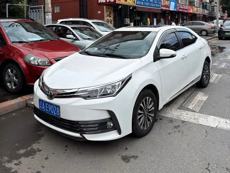 Toyota Corolla, 2017 — фото 1