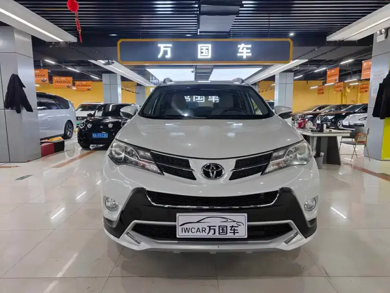 Toyota RAV4, 2015