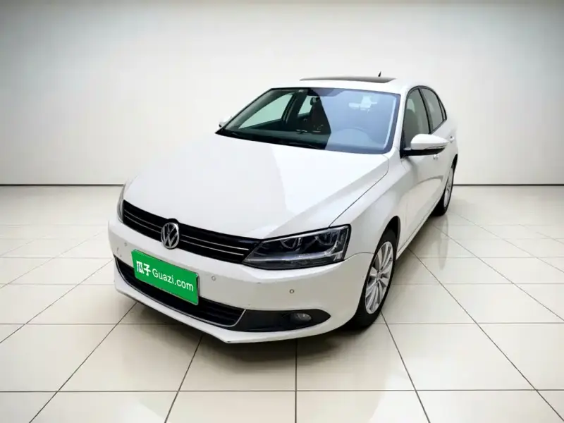 Volkswagen Sagitar, 2015
