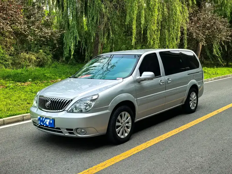 Buick GL8, 2017