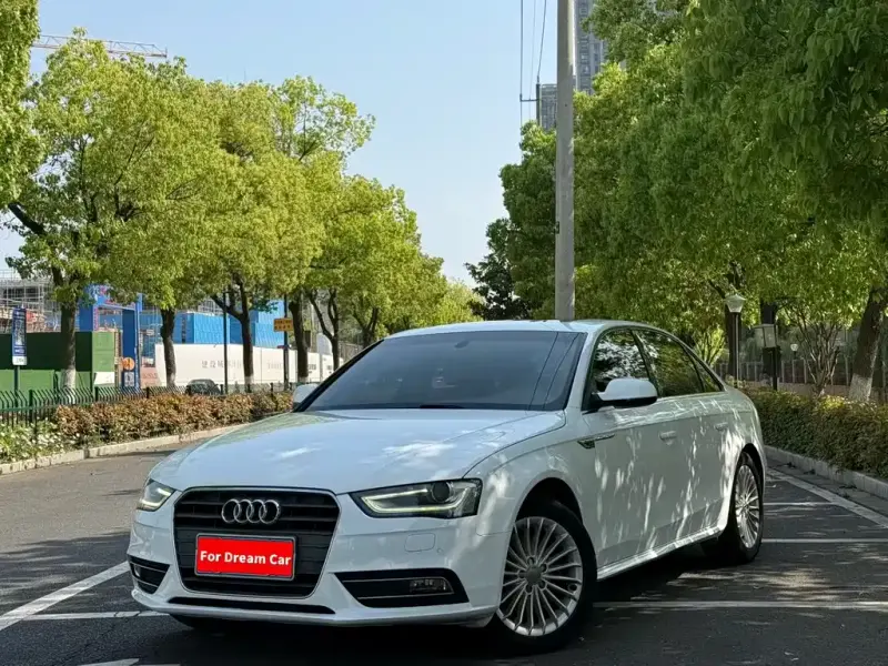 Audi A4L, 2014 — фото 1