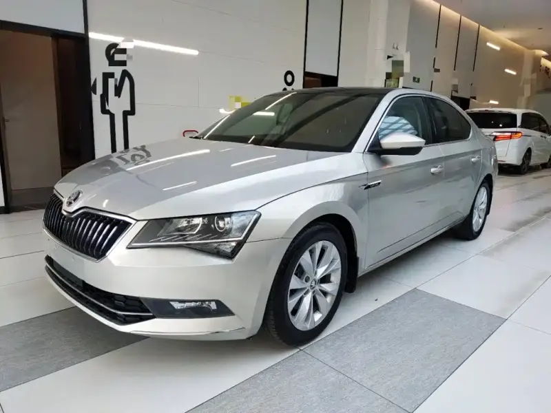 Skoda Superb, 2019 — фото 1
