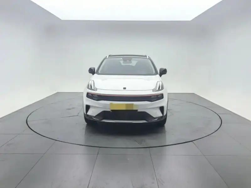 Lynk & Co 06, 2021