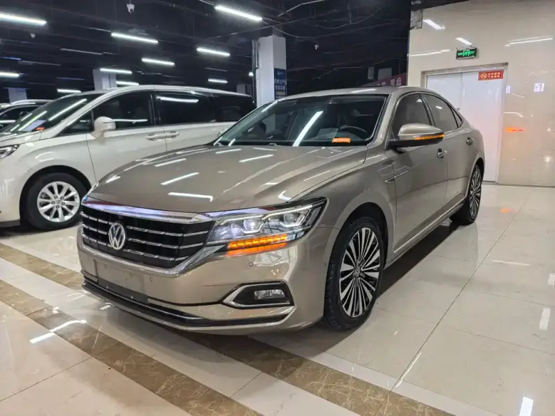 Volkswagen Passat, 2019 — фото 1